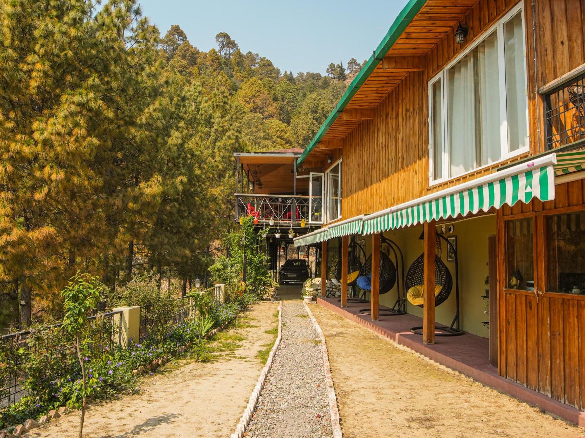 ホテル Thehimalayanliving Whistling Pines マックトシュワー エクステリア 写真