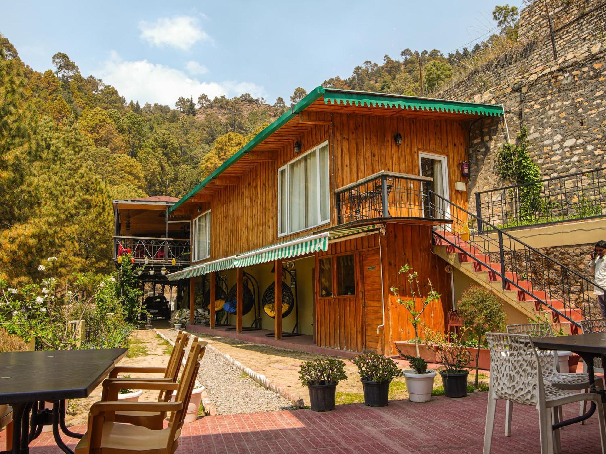 ホテル Thehimalayanliving Whistling Pines マックトシュワー エクステリア 写真