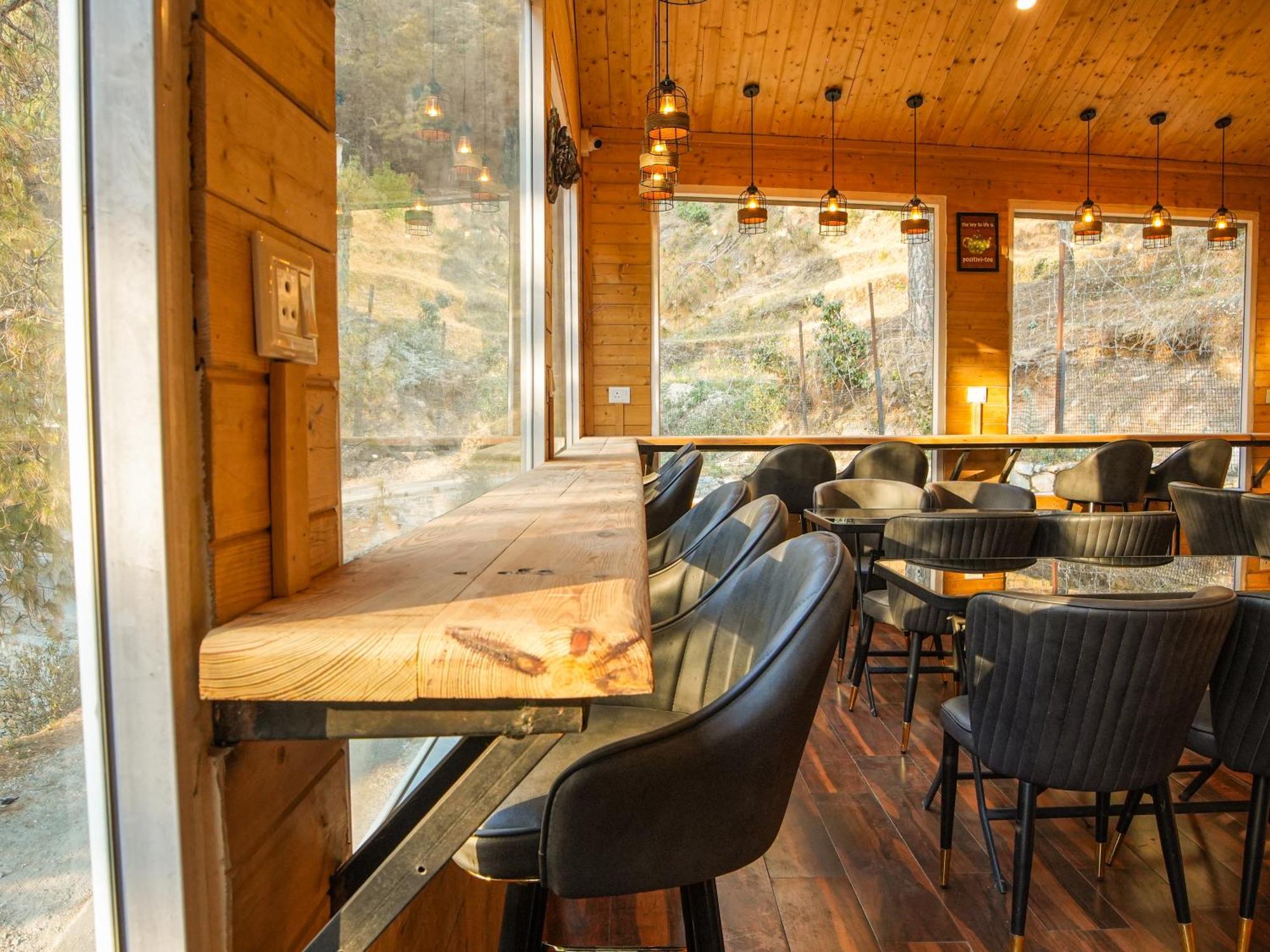 ホテル Thehimalayanliving Whistling Pines マックトシュワー エクステリア 写真