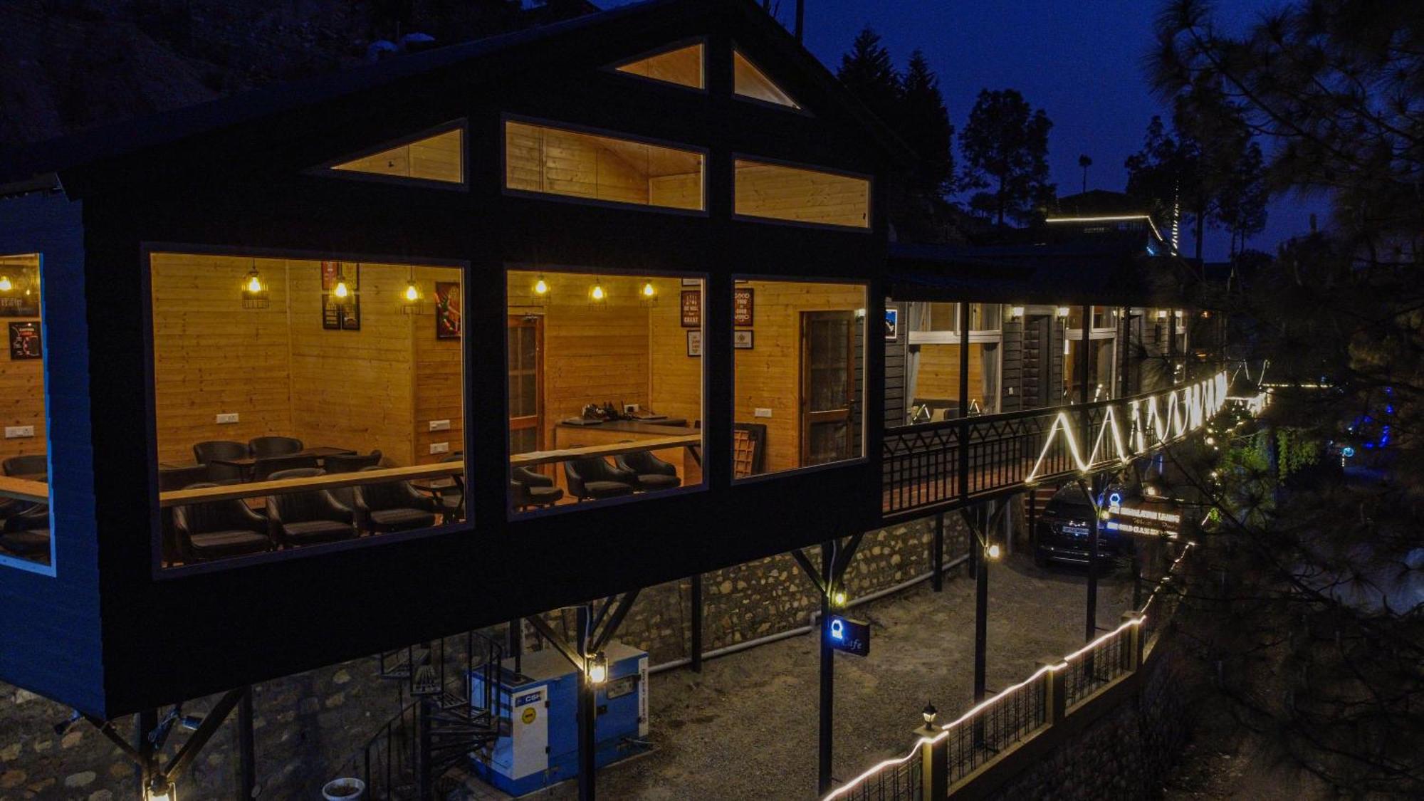 ホテル Thehimalayanliving Whistling Pines マックトシュワー エクステリア 写真