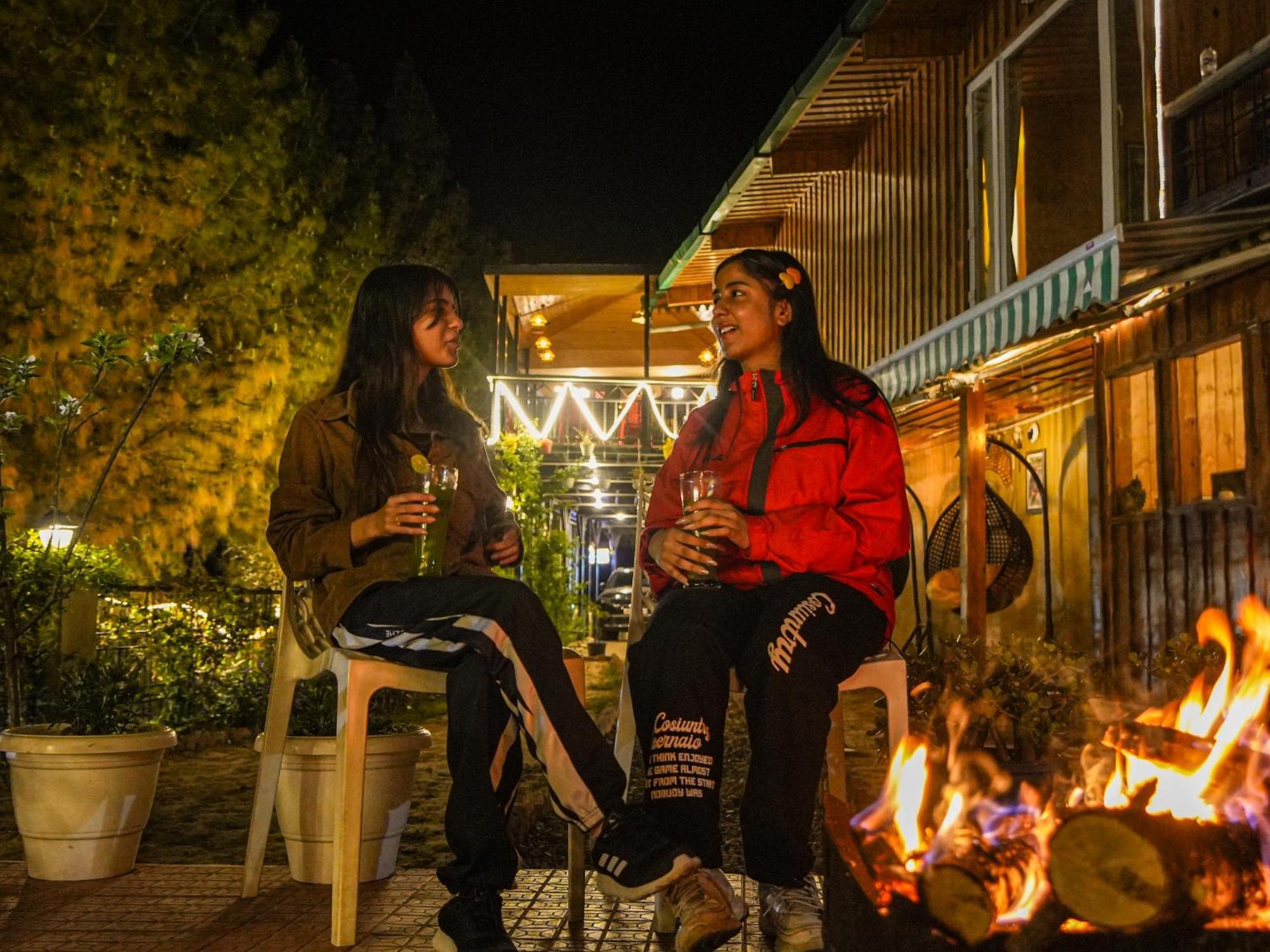 ホテル Thehimalayanliving Whistling Pines マックトシュワー エクステリア 写真